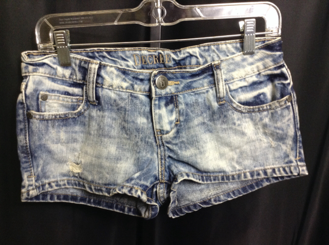 decree jean shorts