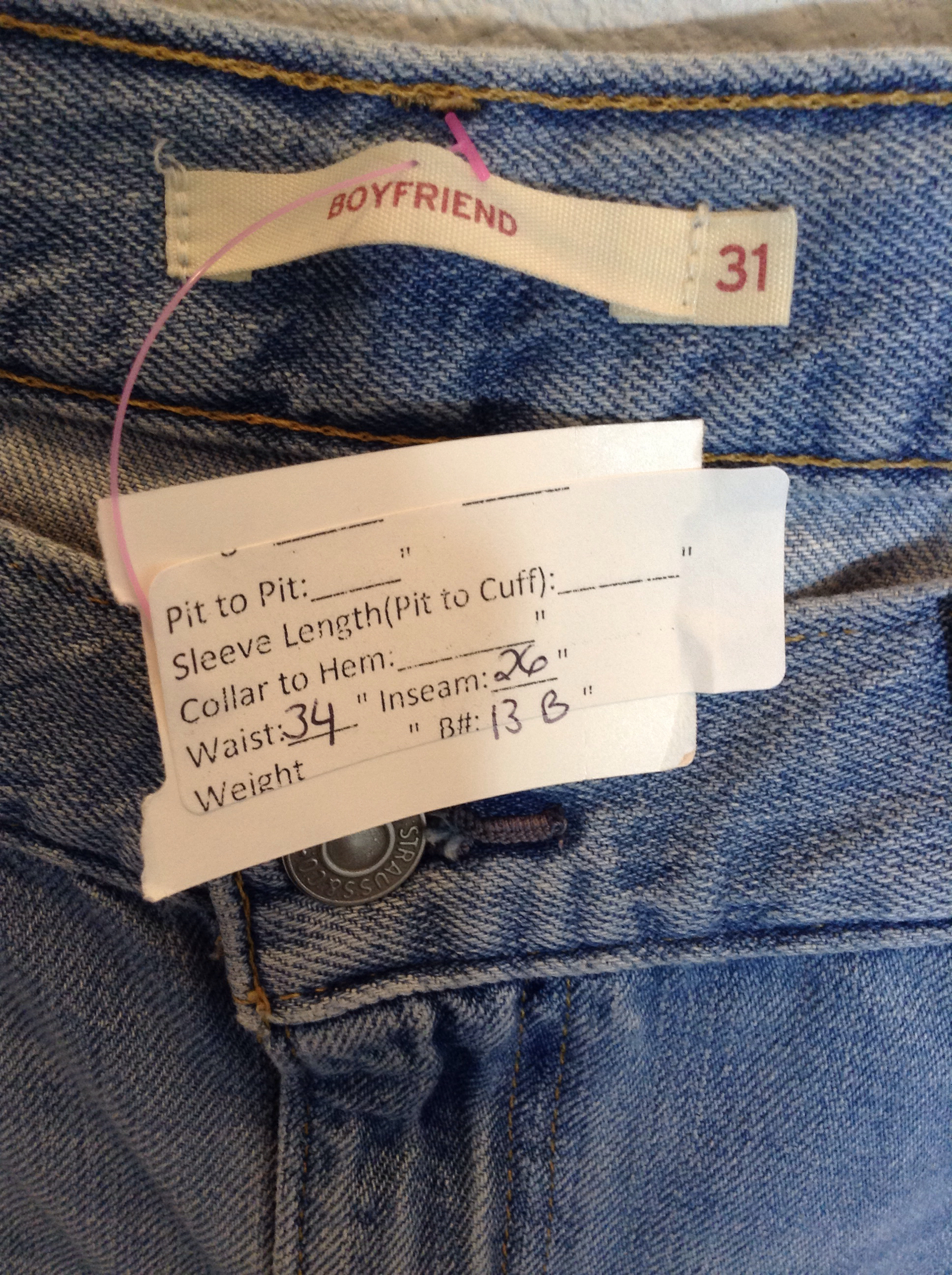 size 31 in levis
