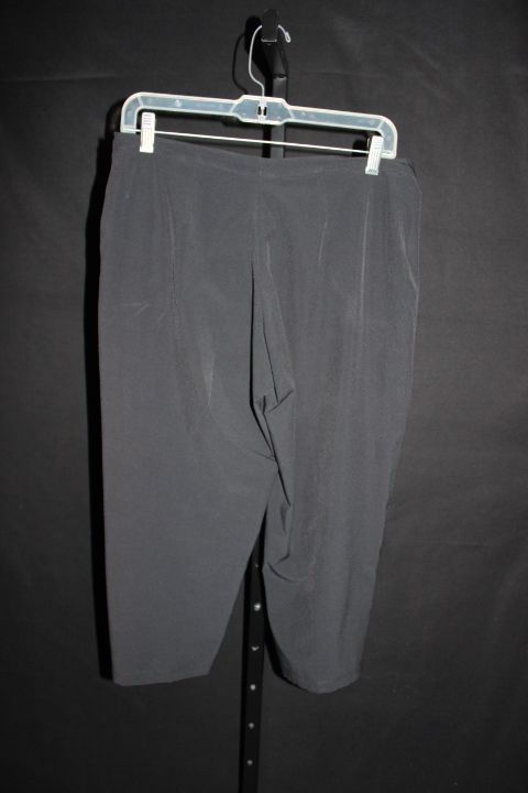 nike golf capris