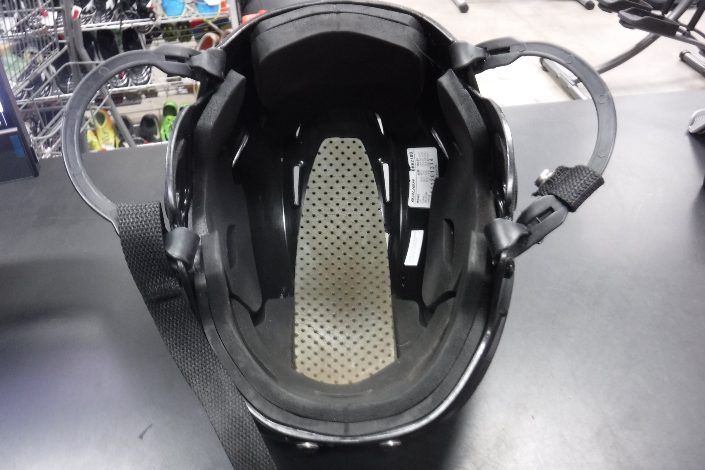 Used Bauer BHH2100 Junior Size Hockey Helmet C & S Sporting Goods