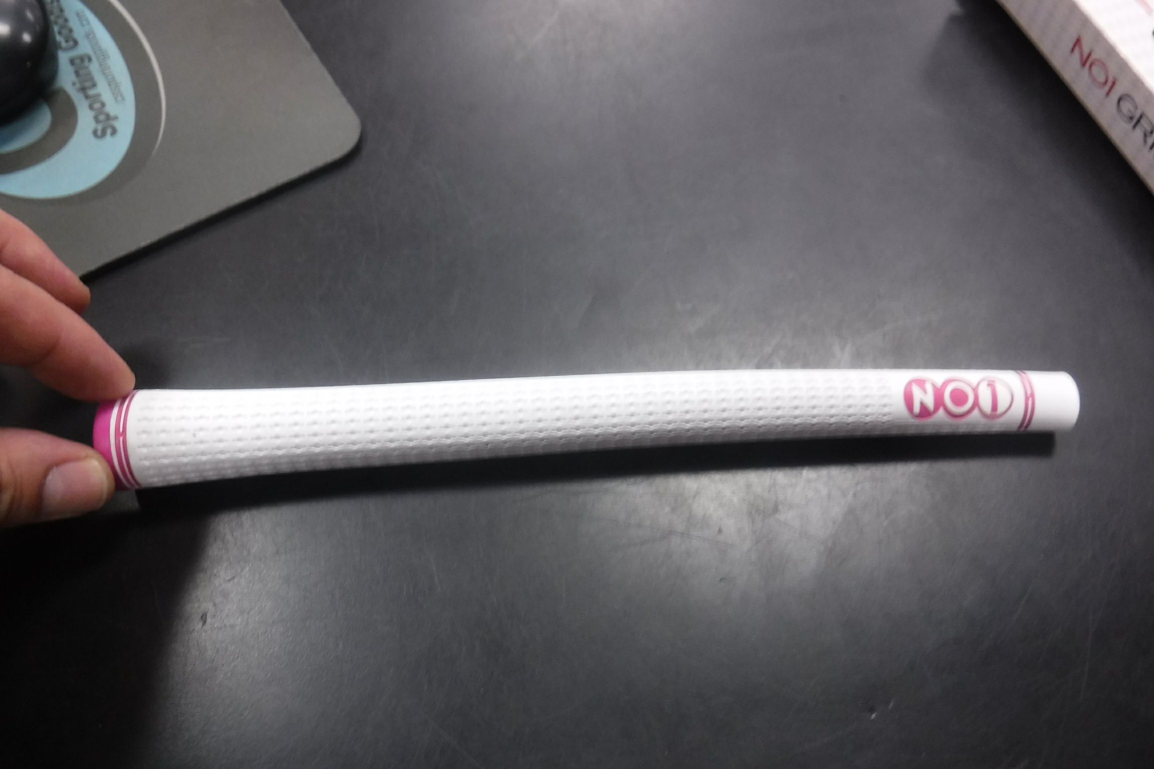 WHITE NO1 GOLF GRIP SERIES 43 C & S Sporting Goods