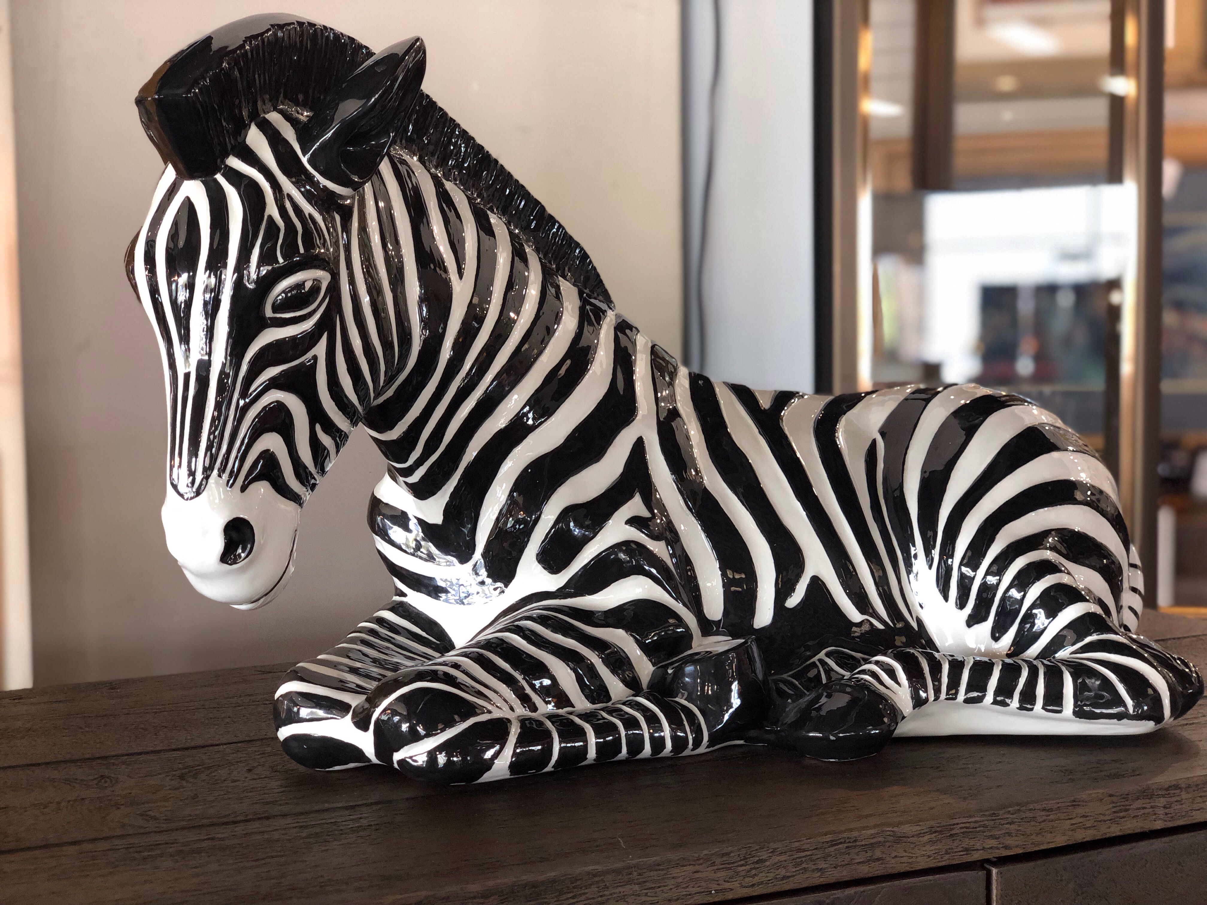 zebra statue decor