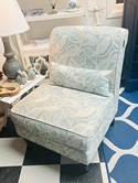 Chairs_211108-D8001A27A4B847BCB4036901E4CB1EC0.jpg