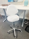 White-Leather-Modern-Desk-Chair_211489-F3F366A97C9748F4862E46C24BC582E6.jpg